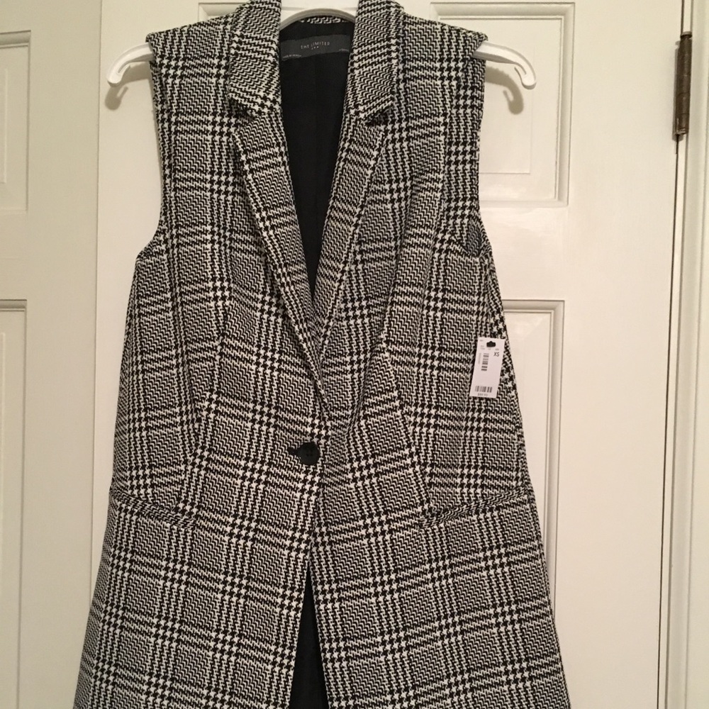 Fabulous Limited houndstooth vest.